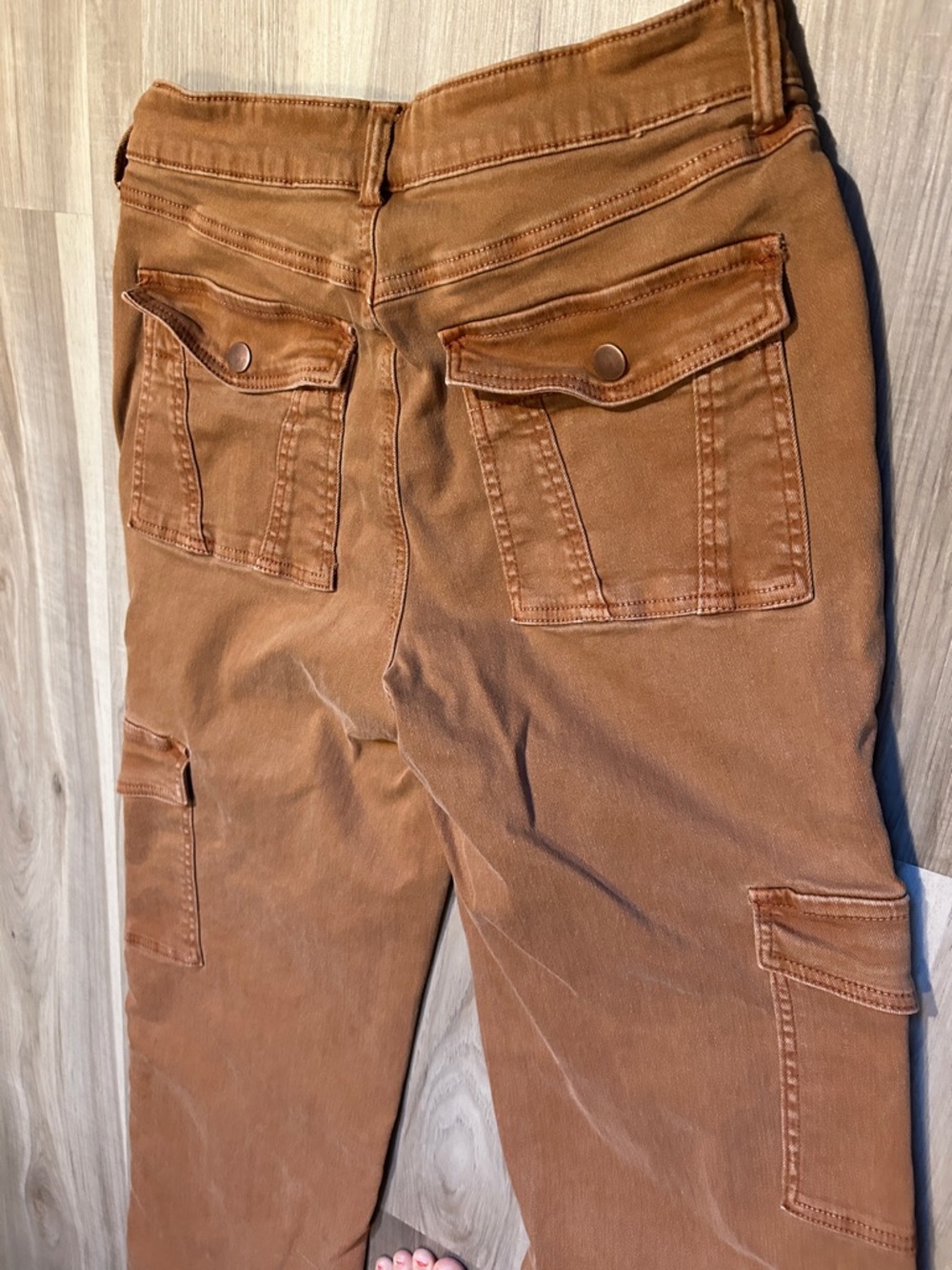 Wonderly women’s Rust Brown Cargo Utility Pants - Picture 7 of 7